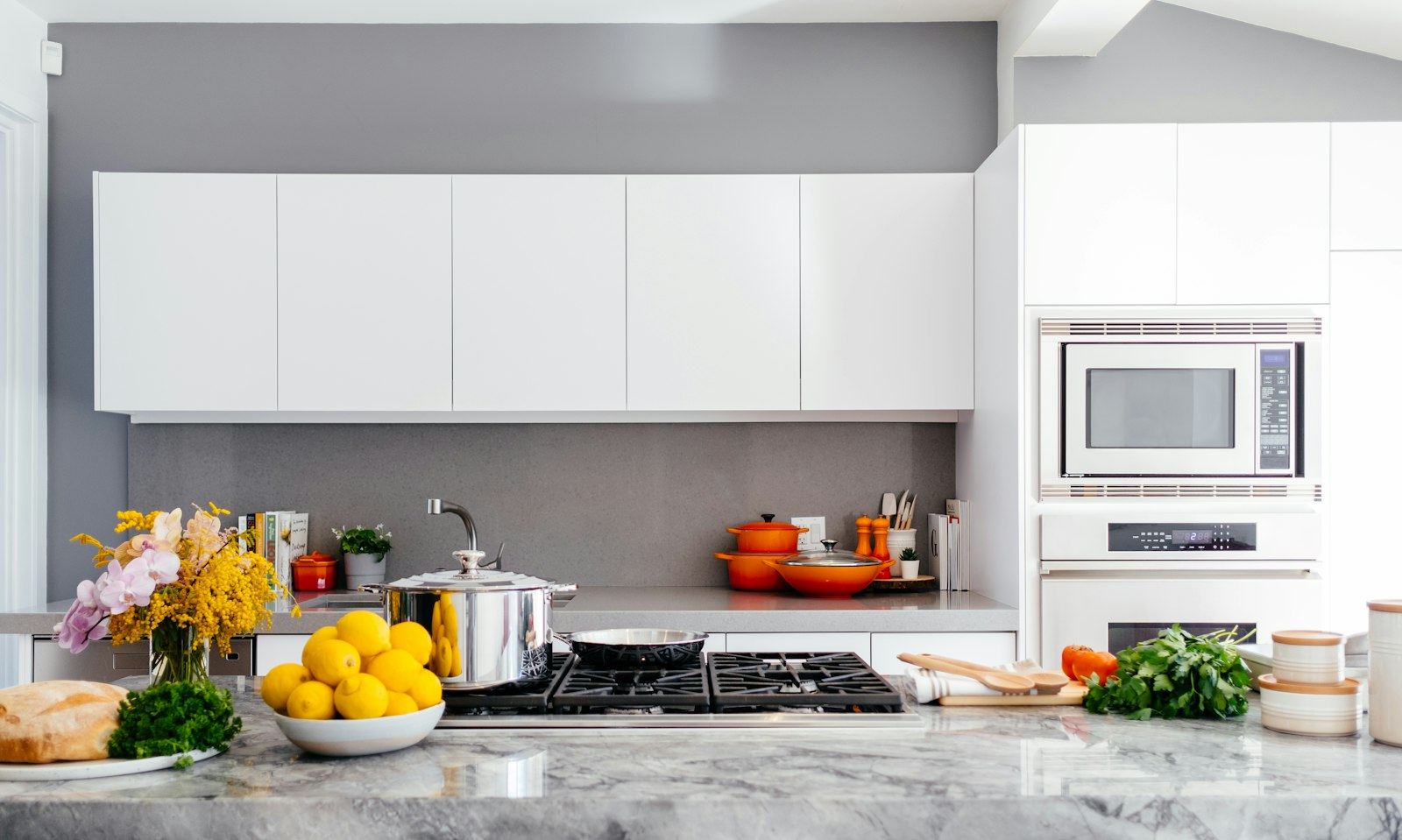Island + Quartz Counters · Franklin
