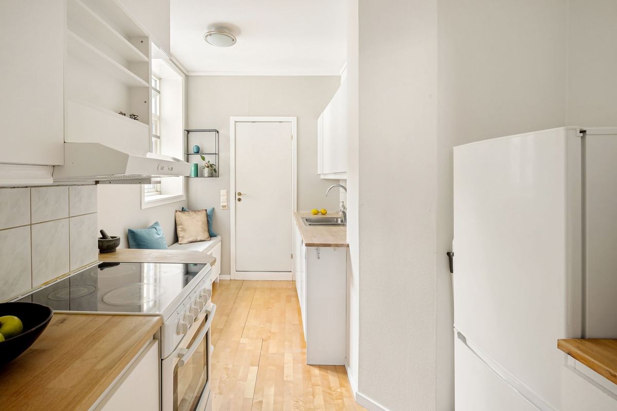 Move-out clean in Hyde Park