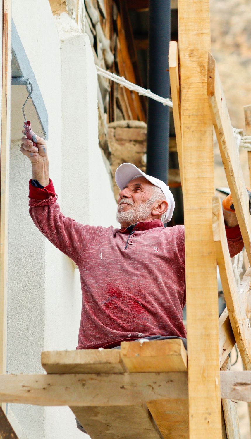 Frank Medina, Owner & Lead Painter